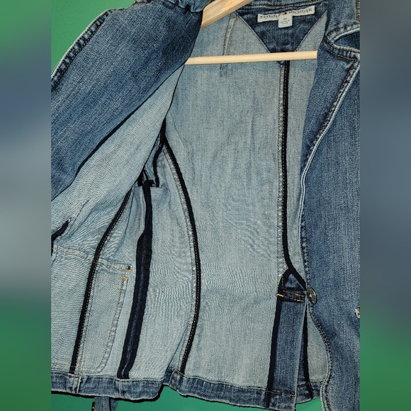 Tommy Hilfiger Vintage Denim Jacket. Size M - Picture 7 of 7